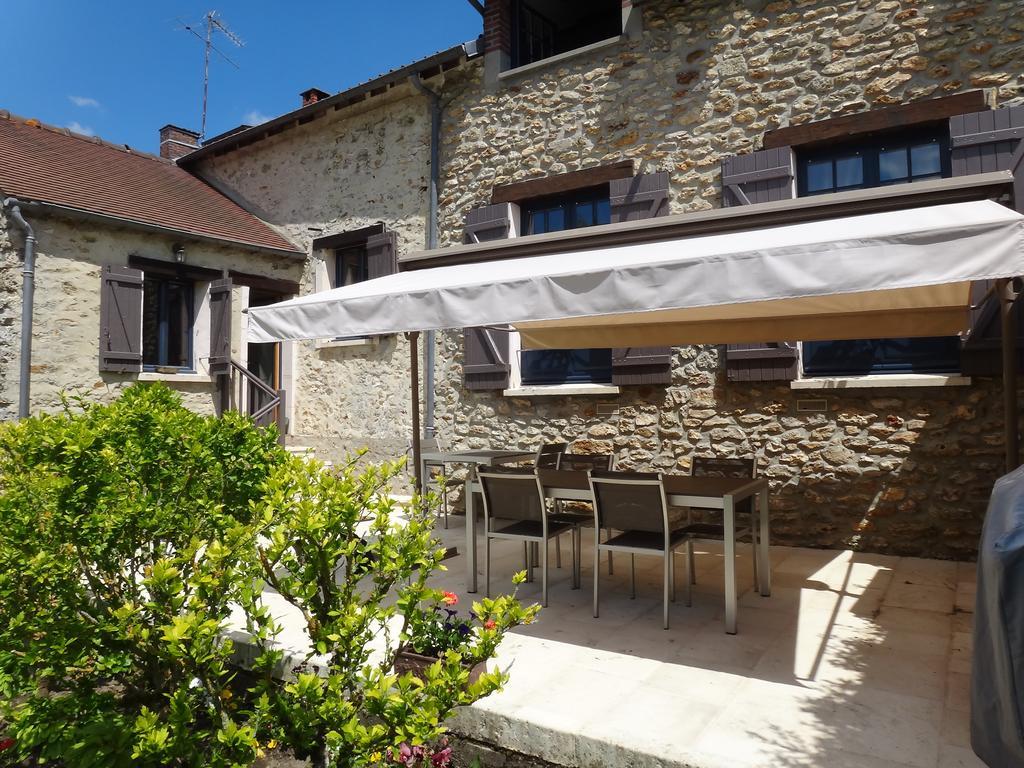 La Maison Du Fargis Auffargis Luaran gambar