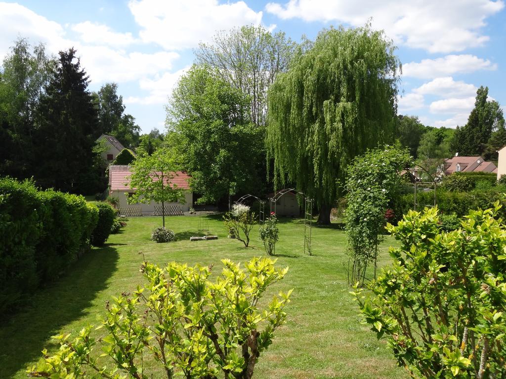 La Maison Du Fargis Auffargis Luaran gambar