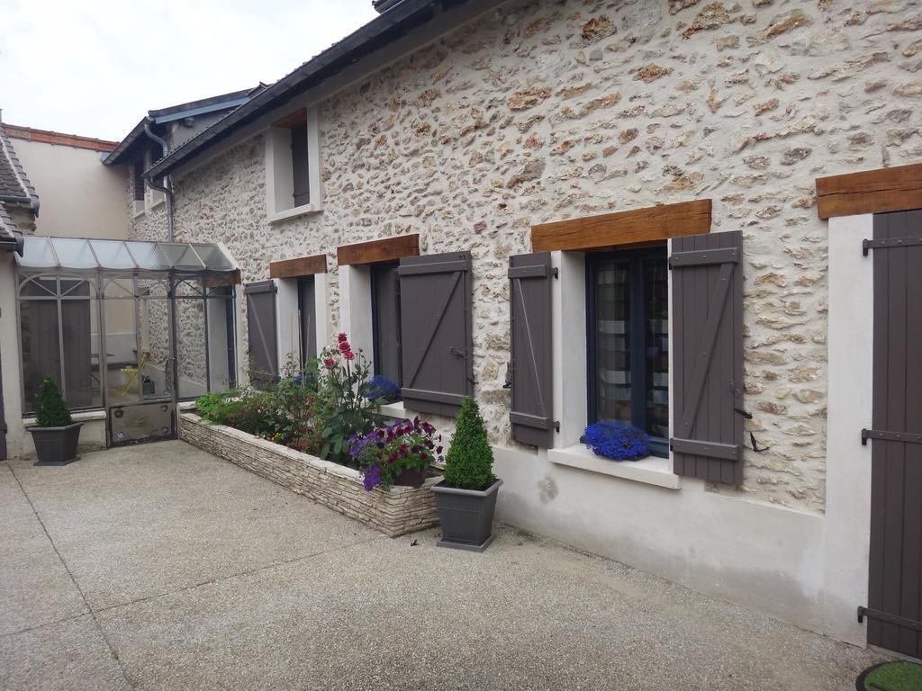 La Maison Du Fargis Auffargis Luaran gambar